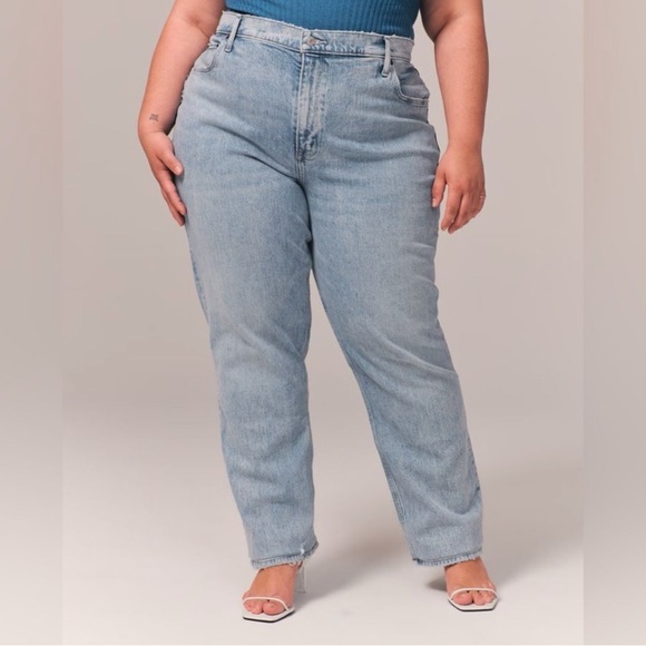 Abercrombie & Fitch Light Wash 90’s High Rise Straight Leg Jeans 37 / 24 NWT - Picture 1 of 14
